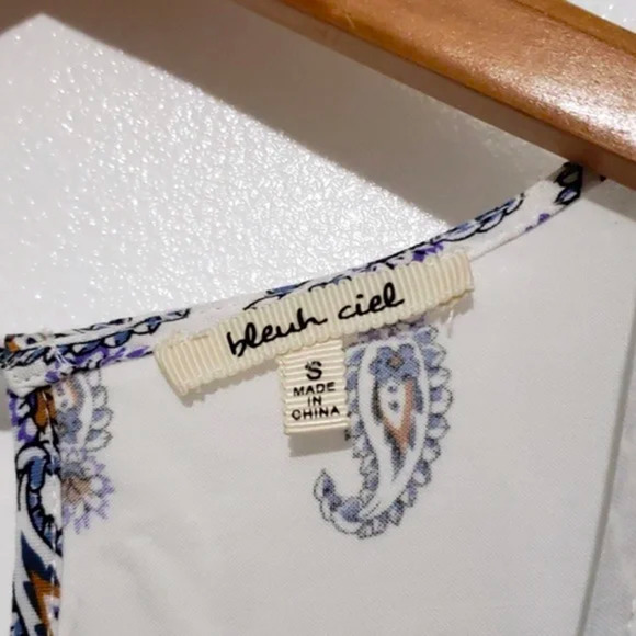 ❤️BLEUH CIEL paisley deep neck romper S - Picture 4 of 6
